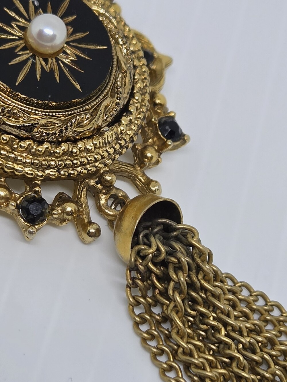* Vintage Sphinx Victorian Revival SET Clip Earrings & Pin Brooch - Picture 4 of 15